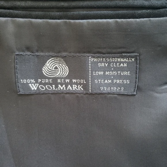 Black 3 button jacket metal buttons Italian cut Wool Enrico Gelini 38R - Picture 5 of 6